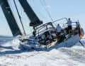 Even when switching from the genoa to the stay jib, the FC 56 does not lose its balance