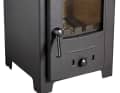 Hamlet Hardy 4: Price: 599 euros; heat output: 4.2 kW; dimensions: 47 x 33 x 33 cm; weight: 35 kg.   Stove made of matt lacquered sheet steel, cast-iron door with viewing window. The combustion chamber is fireclayed. As a result, the heat is emitted more evenly and also stored a little. Heavy