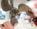 Propellers: Check for foreign objects or fouling if there are any abnormalities in the manoeuvre. Depending on the manufacturer, folding or rotary blade propellers must be lubricated once in winter