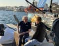 Legende zum Anfassen. Ocean-Race-Veteran Butch Dalrymple Smith siegte beim ersten Whitbread Race vor 50 Jahren auf "Sayula" und plauderte angeregt mit Will Harris, seinem Landsmann, der seine erste Teilnahme herbeisehnt