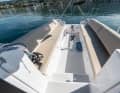 Ein Daysailer in Reinkultur: großes Cockpit, lange Duchten