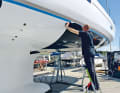 Biocide-free: SiliconeSilicone-containing coatings can be applied as paint or film. They make colonisation more difficult, but are sensitive. And long exposure times require cleaning