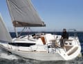 La poupe est ouverte et on s'en tient à un poste de pilotage. Il n'y a pas d'option de barre franche