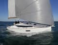Flott unterwegs. Im Test zeigt die neue Sun Odyssey 319 auf allen Kursen gute Segeleigenschaften. Mit Code Zero ist das Boot auch sehr sportlich unterwegs