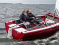 The crew is well protected on the long dykes. Up to six people can sail on board - favourable for training at sailing schools