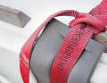 3. check the belts for damage. Do not twist them! Protect the boat from chafing with pads