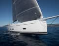 Bordo lungo. Il bompresso della versione da regata è lungo quasi due metri e fissato in modo permanente
