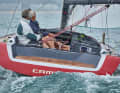 Expansive. The stern is wide and flat at the bottom. This is why two rudder blades are required. The integrated bathing platform is part of the Tofinou concept