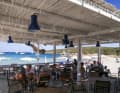 Strandbar in der Bucht Cala Caprese auf der Insel Caprera