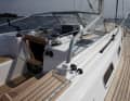 Ridoirs intérieurs : Grande voile d'avant et rails sur le toit de la cabine