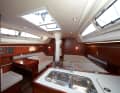 Interieur: Starke Kontraste, verschiebbare Navi und viele Optionen Interieur: Starke Kontraste, verschiebbare Navi und viele Optionen