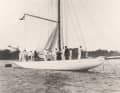 Segelsetzen an der Muring