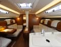 Wall units and hull windows: function with convenience