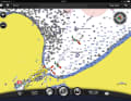 Garmin Lo strumento dei waypoint e delle rotte richiede un po' di tempo per abituarsi. Le funzioni e le opzioni di personalizzazione sono un po' inferiori alla concorrenza vettoriale più forte di Navionics e iSailor.