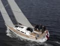 The cockpit is spacious and offers plenty of room to manoeuvre, not least thanks to the tiller steering