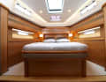 Feel-good atmosphere. The owner's area in the foredeck fulfils even the most discerning comfort requirements