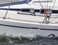 Unobtrusive: the small hull windows do not detract from the silhouette, but allow light into the interior