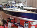 The dark blue metallic paintwork sparkles in the headlights and suits the slim Luffe 3.6 very well