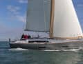 The overlapping genoa remains an option. The boat is equipped with a self-tacking rail as standard