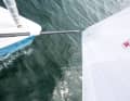 Der ausfahrbare Bugspriet aus Kohlefaser ist in einem Kanal an Deck geführt