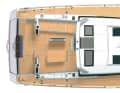 Deck der Sense 57 von oben: Die Steuermannssitze sind fest montiert, darin optionel Outdoor-Pantry und Kühlbox