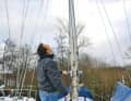 Mast

 Ein neues Rigg kostet schnell 10.000 Euro. Da lohnt ein Ausflug mit dem Bootsmannstuhl, etwa um Korrosionsschäden ausfindig zu machen 