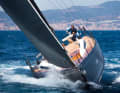 Die Baunummer 1 der neuen Swan 58 segelt im Mittelmeer