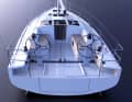 Clear orientation as a performance boat: long traveller on the cockpit floor, primary and secondary sheet winches on the side and two winches on the side of the companionway for halyards, reefing and trim lines