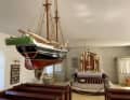 Mandatory for every island church: the old sailor on the ceiling