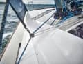 Arcona 385 The side rails allow narrow sheet angles. They are part of the Arcona rigging concept