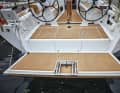 Dehler 38 SQ Die riesige Badeplattform bietet Dehler als Option an. Die Ausziehleiter ist schön integriert