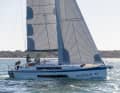 The genoa is optional. As standard, the Dufour 37 is equipped with a self-tacking jib