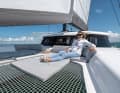 Relaxed travelling. The optional sunbathing cushions on the foredeck invite you to sunbathe