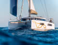 Nautitech 44 Open: The Bavaria-owned brand has been quiet for a long time. Now the 44 Open is set to bring new momentum. Although it is not visually similar to the Excess 14, it is conceptually similar in many ways: Hull length 13.30 m, width 7.36 m, draught 1.45 m, weight 10.9 t, sail area 106 m², STZ 4.6; nautitechcatamarans.com