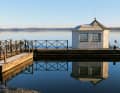 In den Schären Stockholms bietet das Hotel Vår Gård idyllische Unterkünfte sowie Winterbaden und andere Highlights