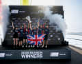 Avec l'Union Jack et beaucoup de fumée : Team Emirates GBR est le champion Rolex SailGP 2025.