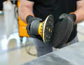 The pad called Abraclen consists of a coarse-pored foam and is velcroed onto the random orbital sander