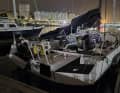 Enfin en sécurité. Lorsque leur Class40 est amarré au quai de La Corogne, la tension de trois jours et demi d'inquiétude et d'angoisse retombe sur l'équipage du "Wilson". Le bateau sort d'une rénovation complète, au cours de laquelle tous les boulons de quille ont été remplacés - à l'exception des deux qui se sont cassés.