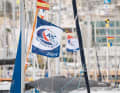 Impossible de le rater : Le drapeau de l'ARC 2024 flotte dans la marina de Las Palmas.