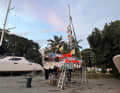 Sauer used the stopover to repair damage to his keel, which he had sustained shortly after the start of the second leg.