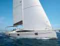 With corners and bevelled edges. The look is striking and exciting. The bowsprit also serves as an anchor bracket and free-floating step