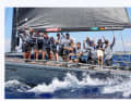Qui l'equipaggio di "Hatari" festeggia la sua vittoria nella classica spagnola