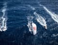 Escort to the line - the last cable lengths for Federico Waksman