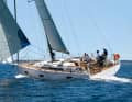 Beneteau First 44: stimmiger Mix aus sportlichen Segeleigenschaften und Tourentauglichkeit. Erhältlich in zwei Ausführungen als Fast Cruiser oder ausgewiesene Regattayacht. Attraktiver Preis. Lüa 13,17 m; Breite 4,25 m; Gewicht 10,5 t; ab 416.620 Euro