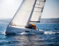 Typical Bente with dodger and kinks, but narrower hull.