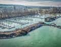 Il nuovo porto di Münsterlingen si trova sulla sponda occidentale del Lago di Costanza, non lontano da Kreuzlingen e Costanza.
