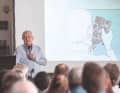 Bobby Schenk regularly passes on his extensive knowledge in his "Blue Water" seminars