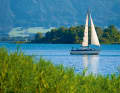 Der Chiemsee bietet tolle Panoramen und idyllische Ankerplätze