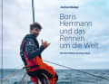 Il libro sulla Ocean Race Prima l'entusiasmante performance alla Vendée Globe, ora la partecipazione alla spettacolare regata mondiale The Ocean Race: il velista oceanico professionista Boris Herrmann ha già scritto la storia della vela tedesca, con centinaia di migliaia di fan che recentemente hanno fatto il tifo per il suo team Malizia. Il redattore di YACHT Jochen Rieker ha raccolto i momenti salienti, i successi e gli insuccessi nel libro "Boris Herrmann und das Rennen um die Welt". Valore: 29,90 euro