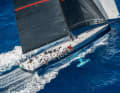 Less weight, but more power. The T-keel with a draught of 4.50 metres is inclined up to 45 degrees to windward